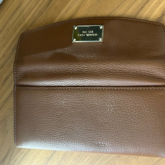 Michael Kors Wallet - Picture 3 of 6